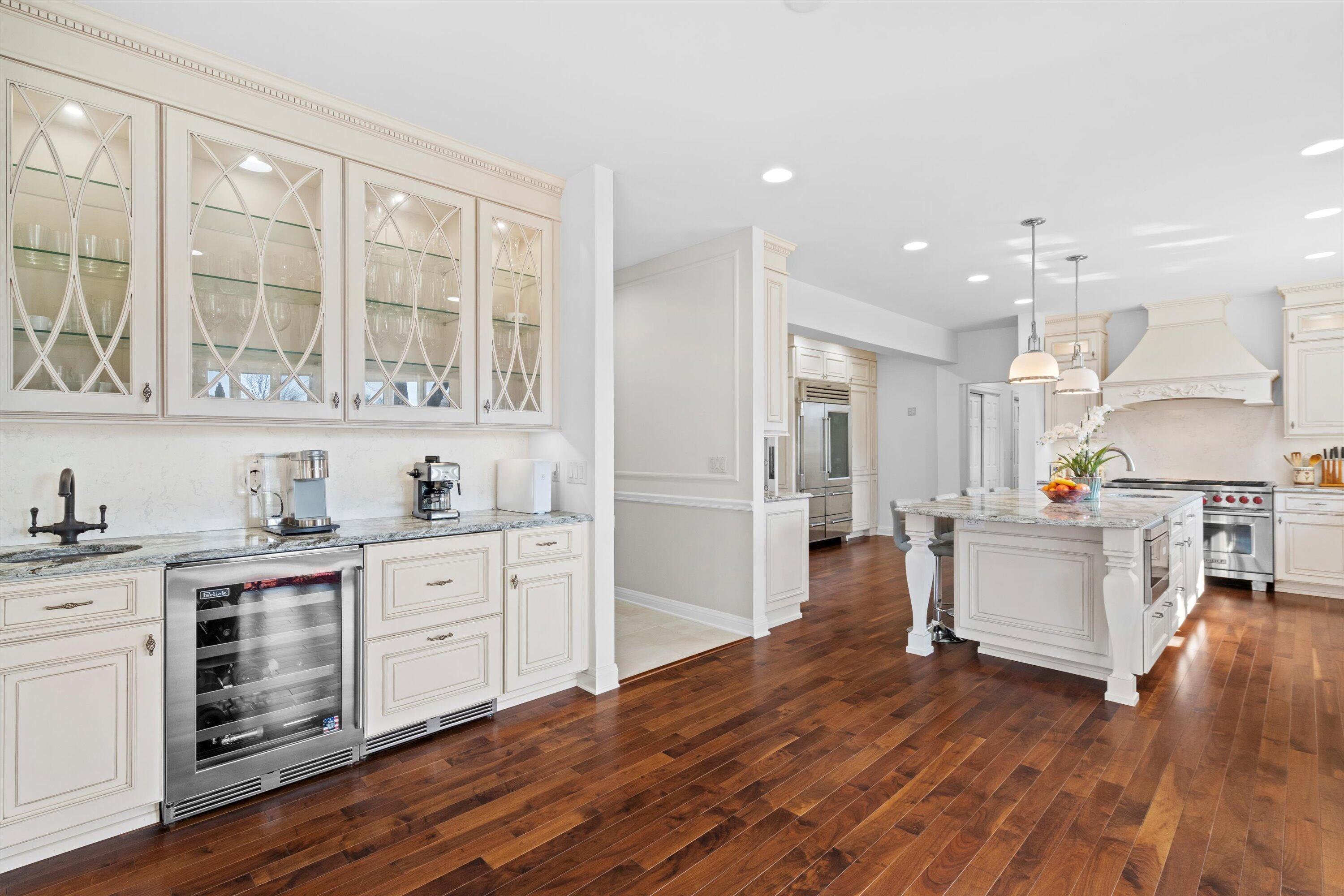 130 Lamplighter Lane Wind Point, WI 53402 - Photo 10 of 53 73-DSC05682