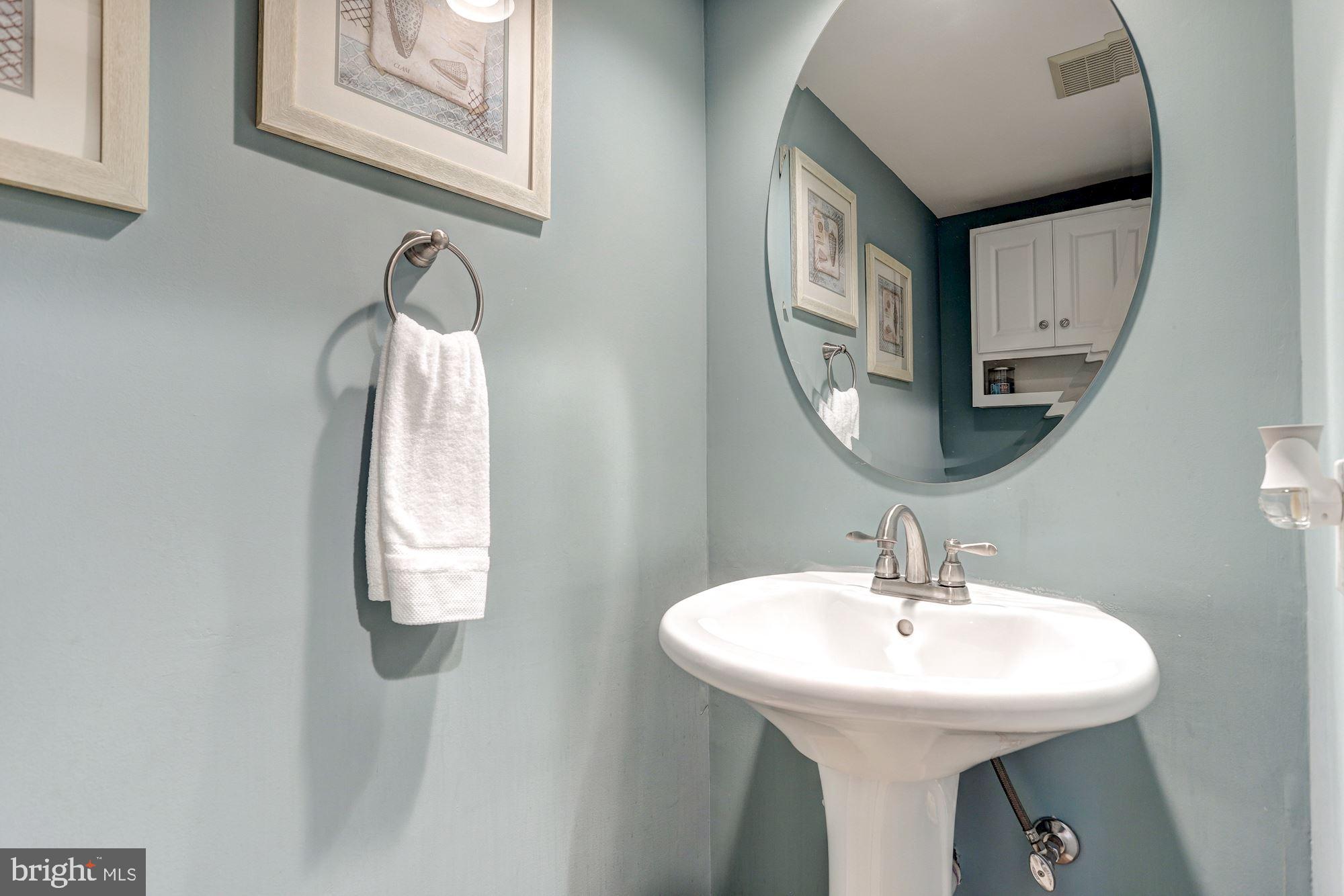 7263 Kindler Road Columbia, MD 21046 - Photo 20 of 47 Powder Room