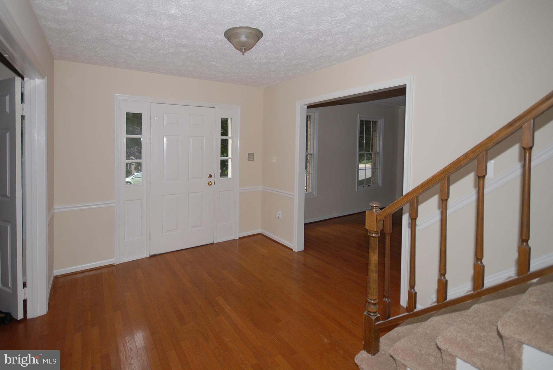 11436 Tanbark Drive Reston, VA 20191 - Photo 2 of 19 Interior (General)