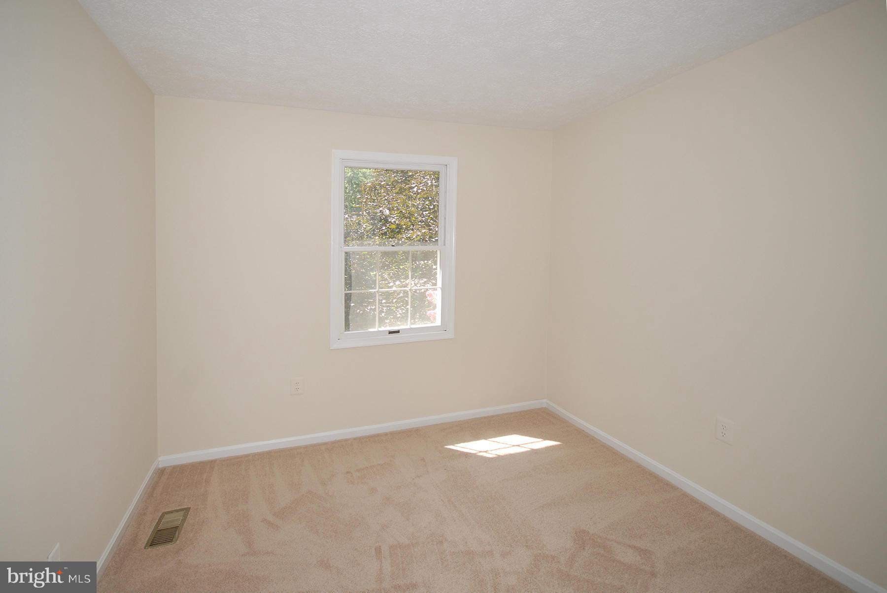 11436 Tanbark Drive Reston, VA 20191 - Photo 14 of 19 Bedroom