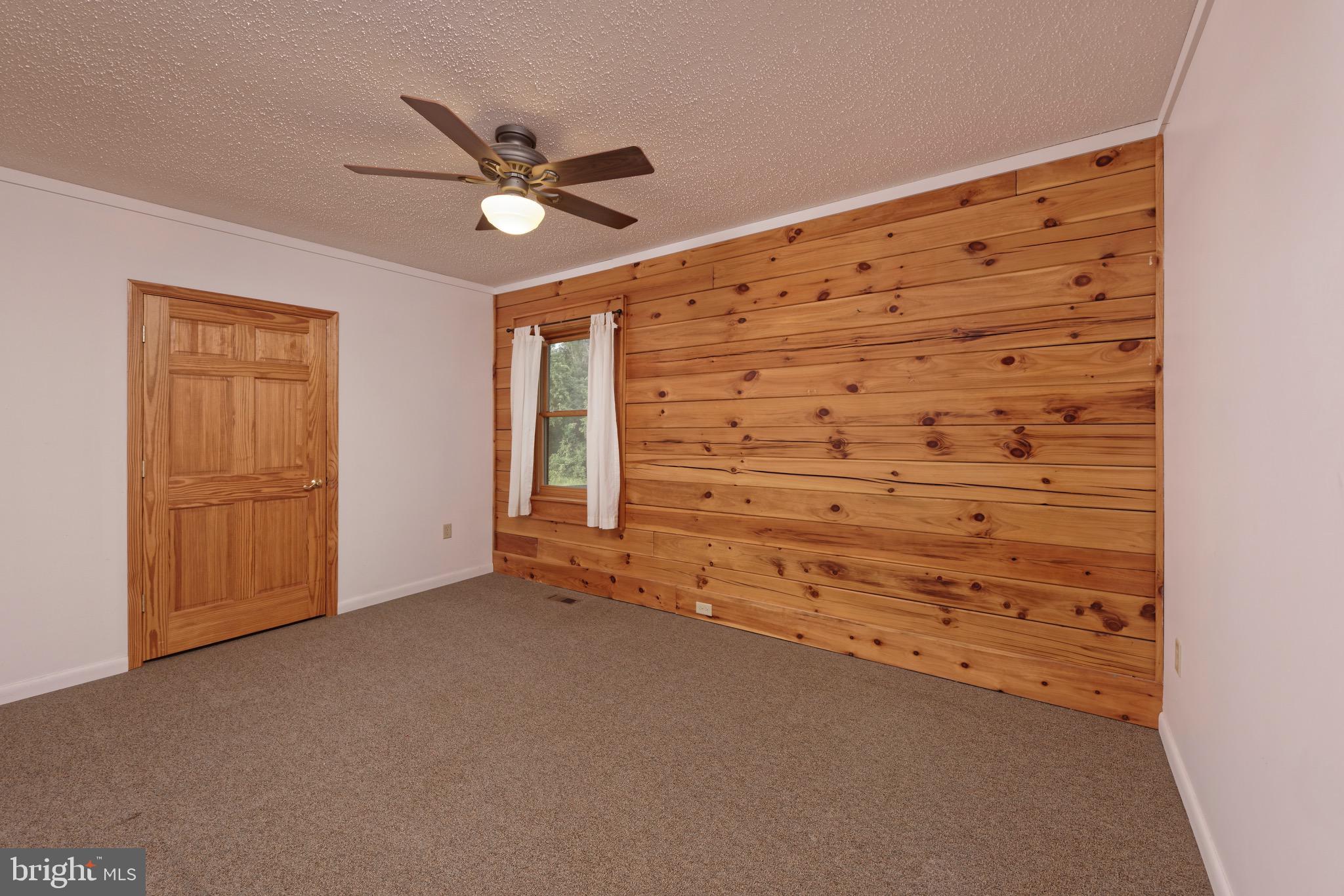 35075 Bloomfield Road Round Hill, VA 20141 - Photo 13 of 63 Guest bedroom #1