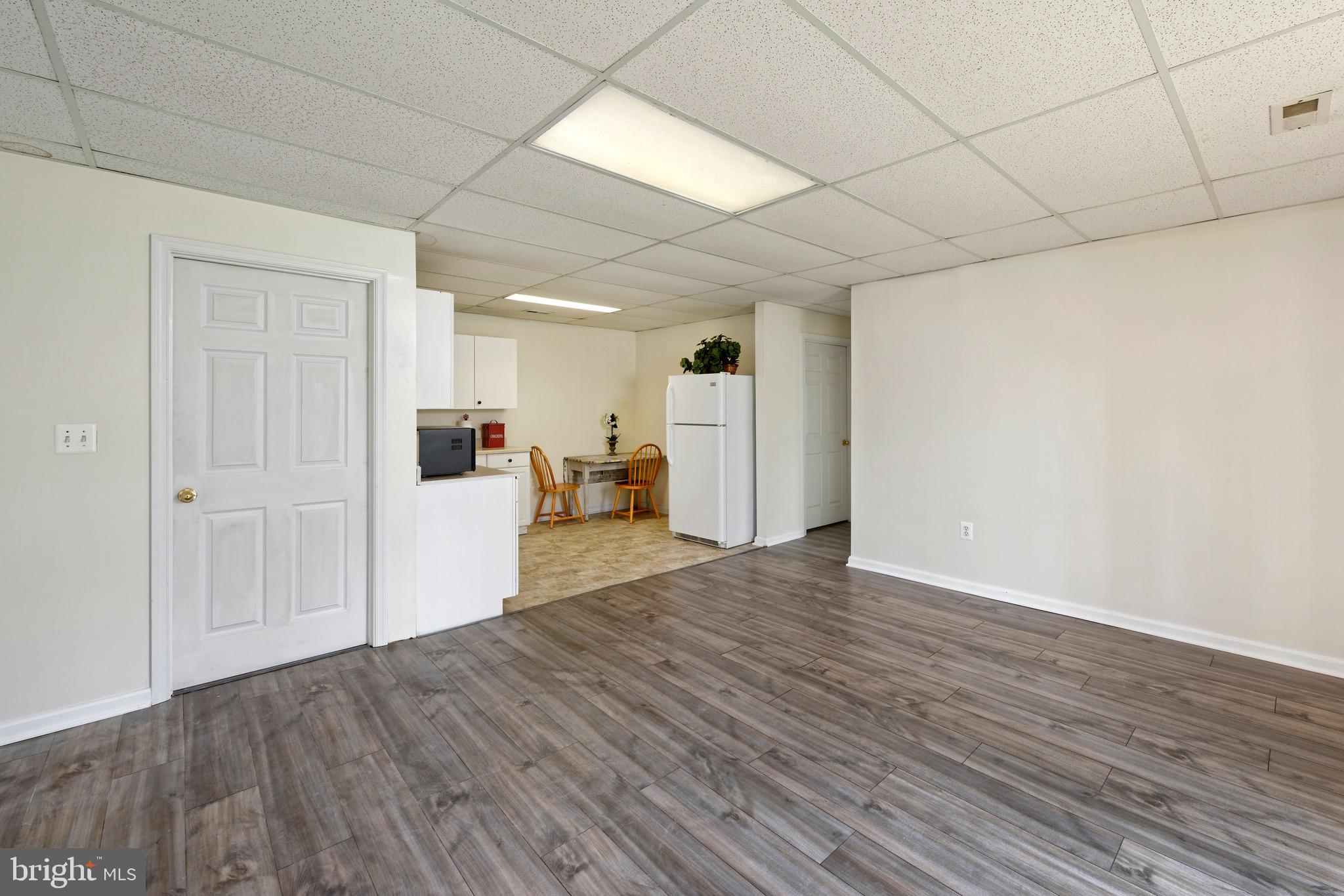 35075 Bloomfield Road Round Hill, VA 20141 - Photo 20 of 63 LL apartment view from LR towards kitchen