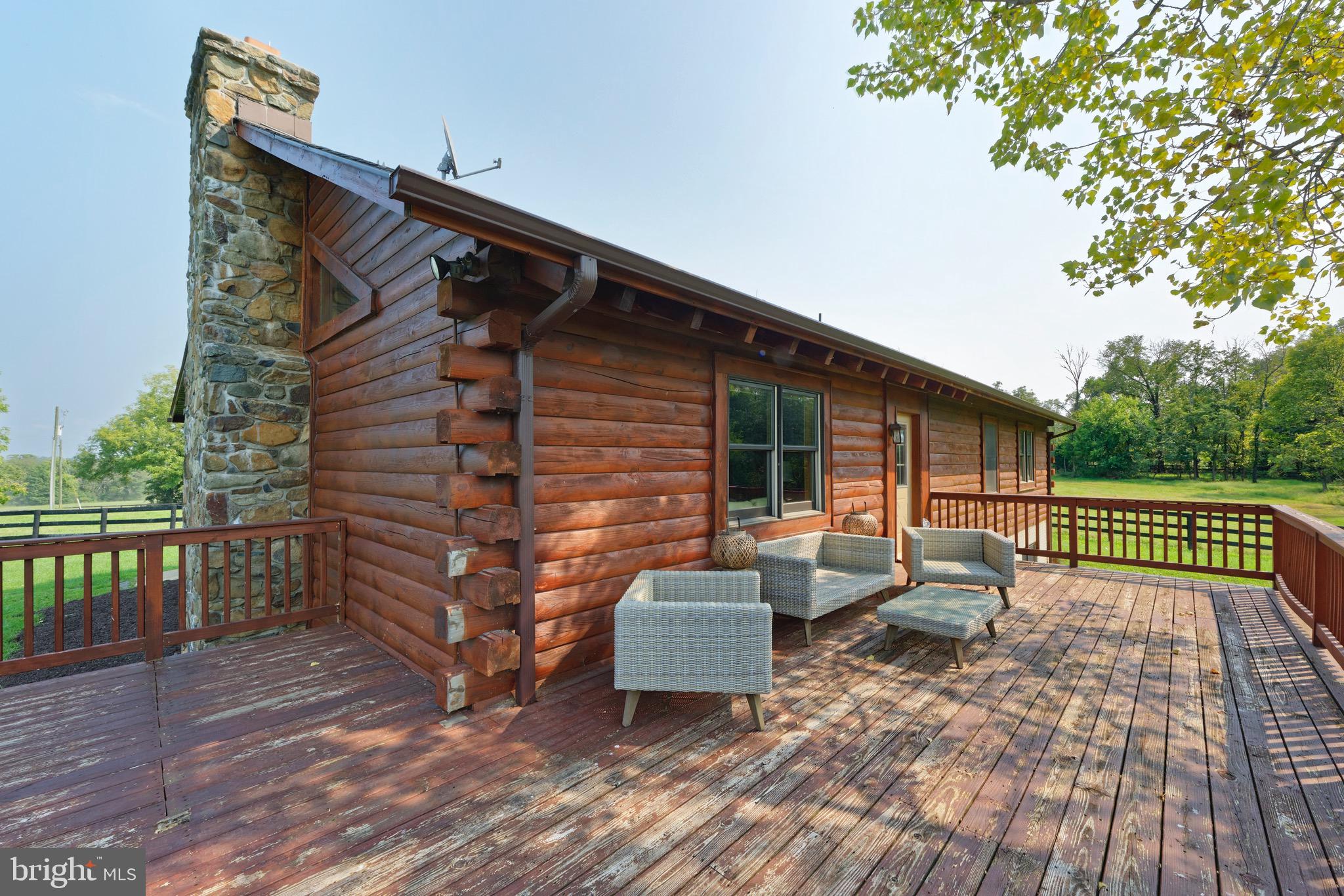 35075 Bloomfield Road Round Hill, VA 20141 - Photo 26 of 63 View of back deck that wraps around