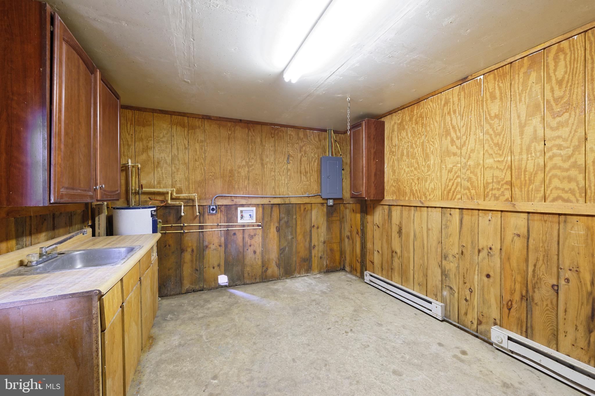 35075 Bloomfield Road Round Hill, VA 20141 - Photo 33 of 63 Separate Tack Room