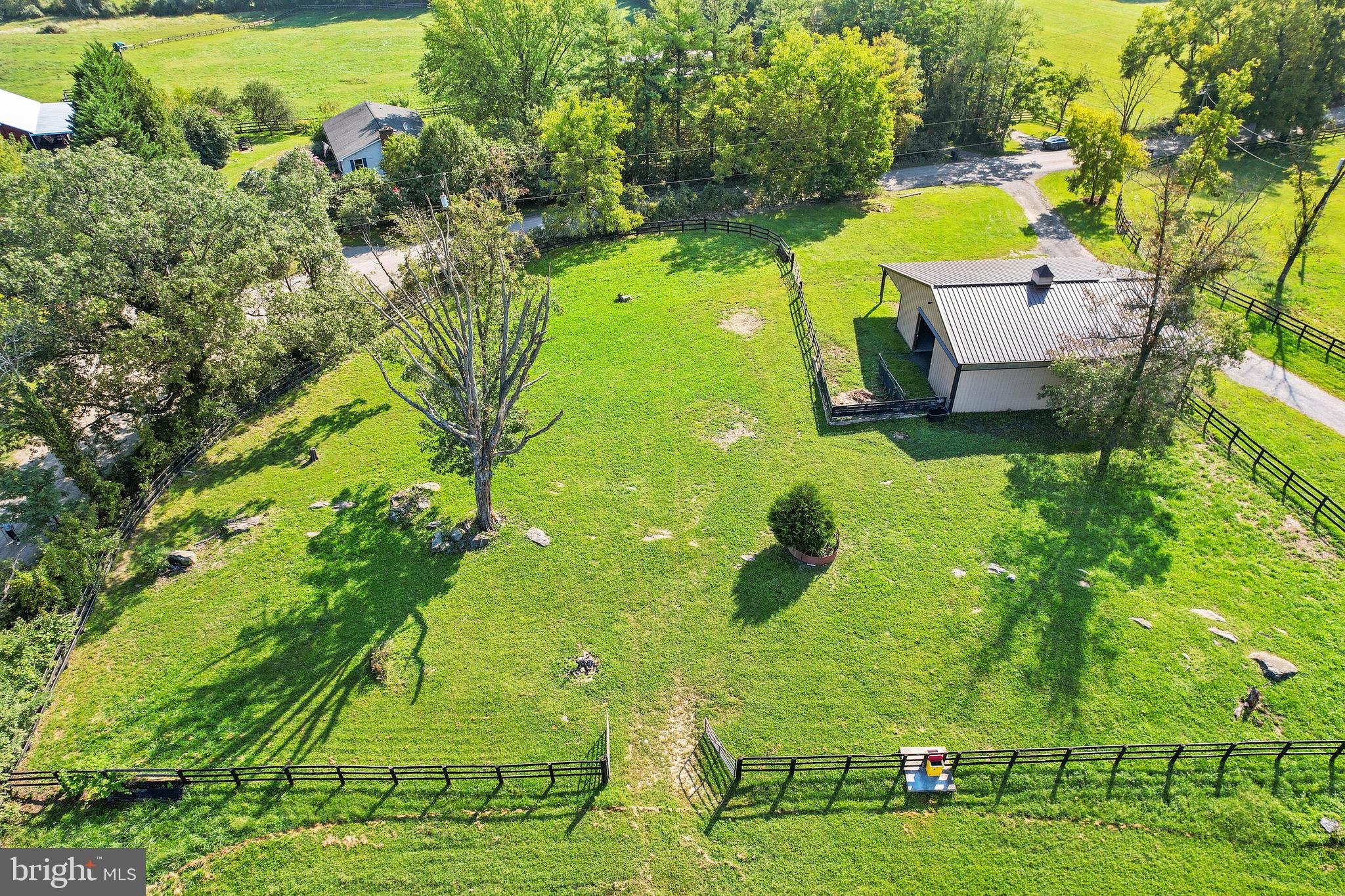 35075 Bloomfield Road Round Hill, VA 20141 - Photo 35 of 63 Paddocks have automatic waterers