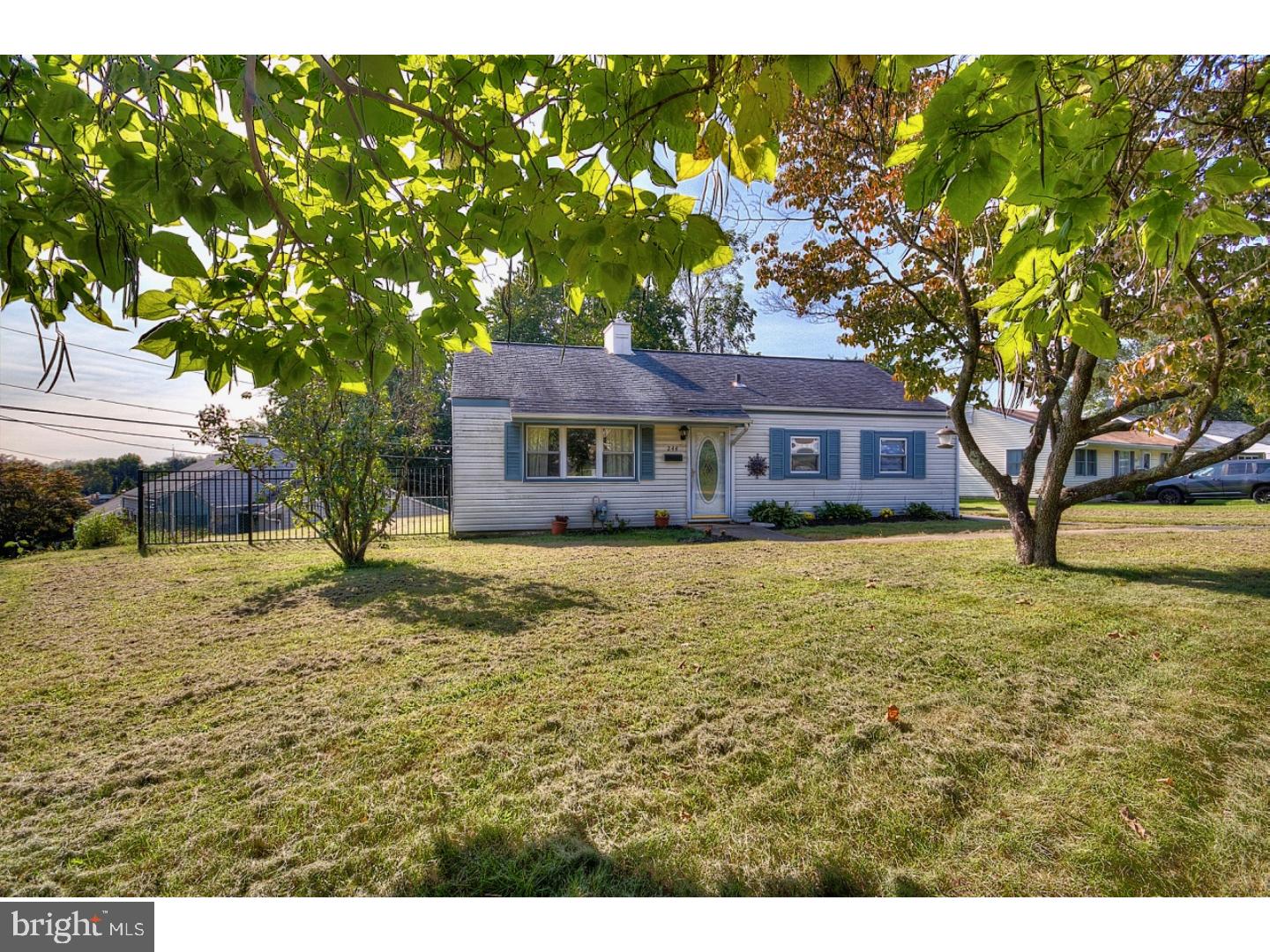 244 Devon Road Fairless Hills, PA 19030 - Photo 3 of 9 Gallery Image 3