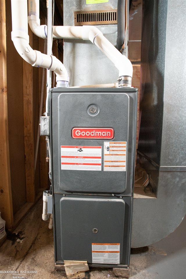 6533 Lyons Road Imlay City, MI 48444 - Photo 28 of 75 50008024-27.JPG