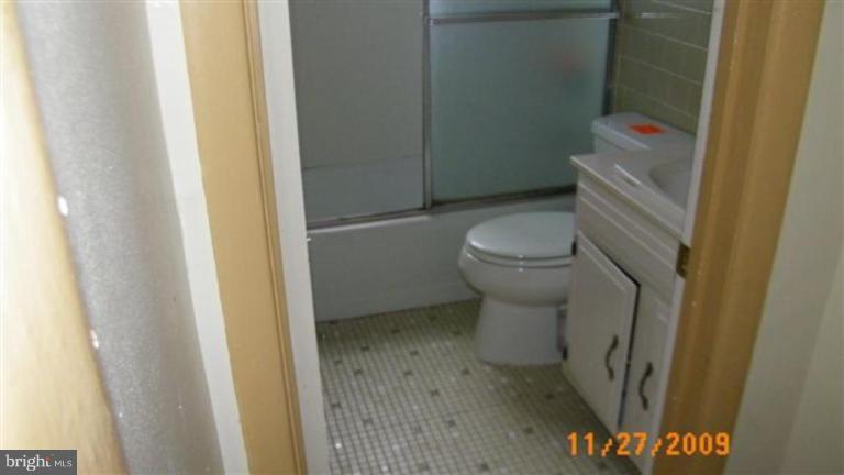 1406 Colchester Road Woodbridge, VA 22191 - Photo 3 of 4 Bath #1