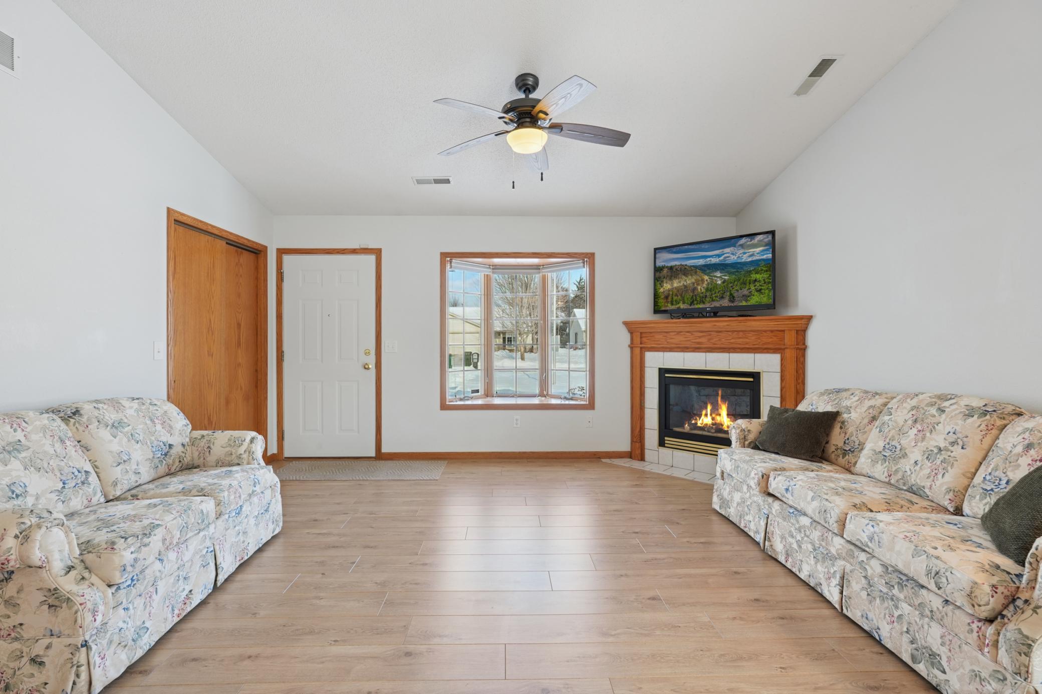 2208 Cattail Way Hudson, WI 54016 - Photo 4 of 24