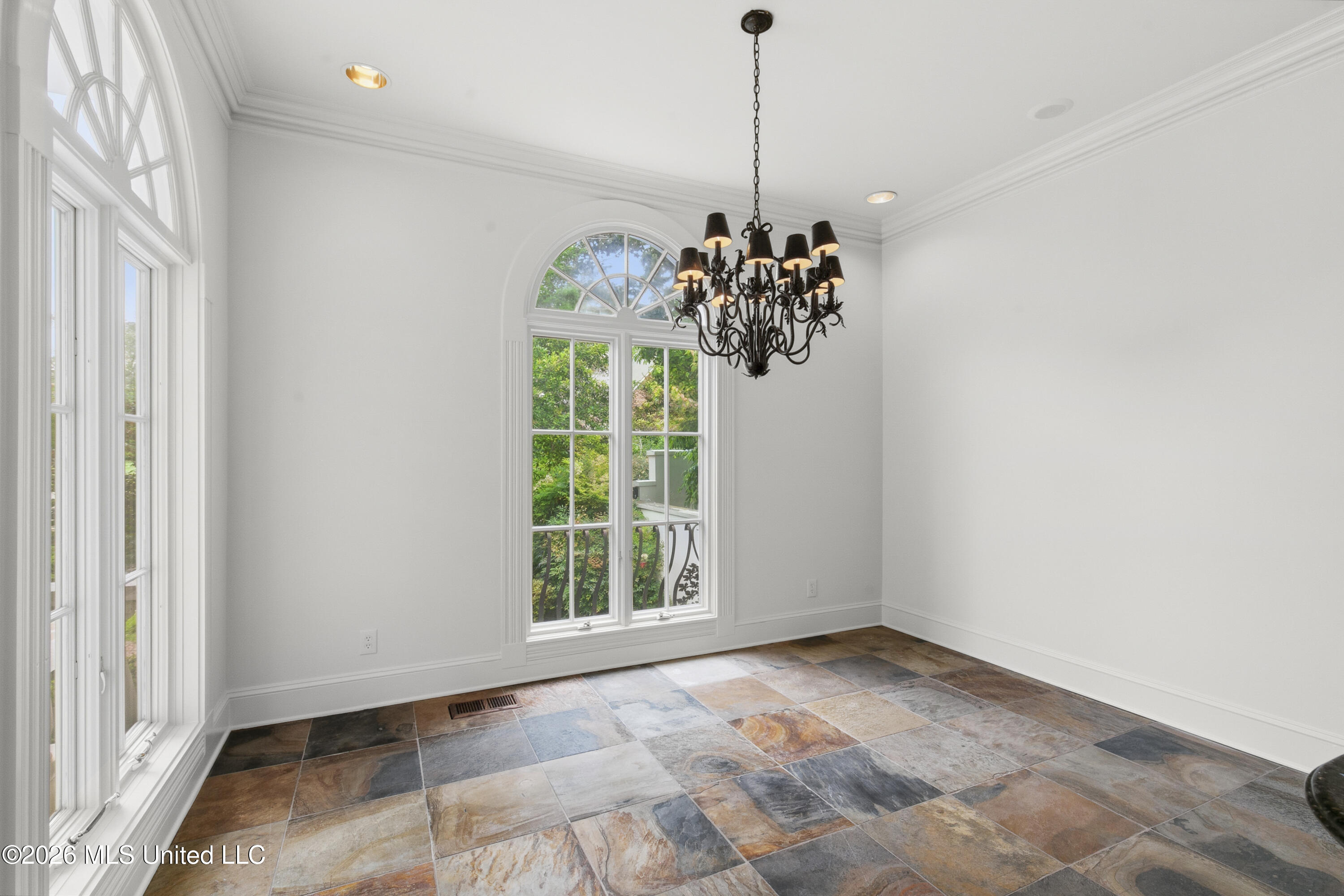 133 Overlook Pointe Drive Ridgeland, MS 39157 - Photo 23 of 93 Breakfast Room Unfurnished