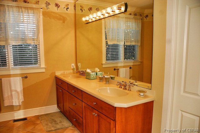 261 Waterbury Road Kilmarnock, VA 22482 - Photo 20 of 36 Gallery Image 20