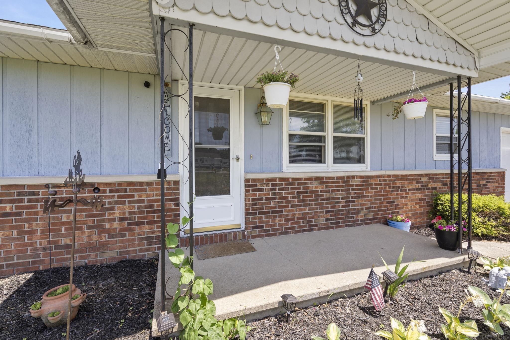 16802 Lima Road Huntertown, IN 46748 - Photo 4 of 29