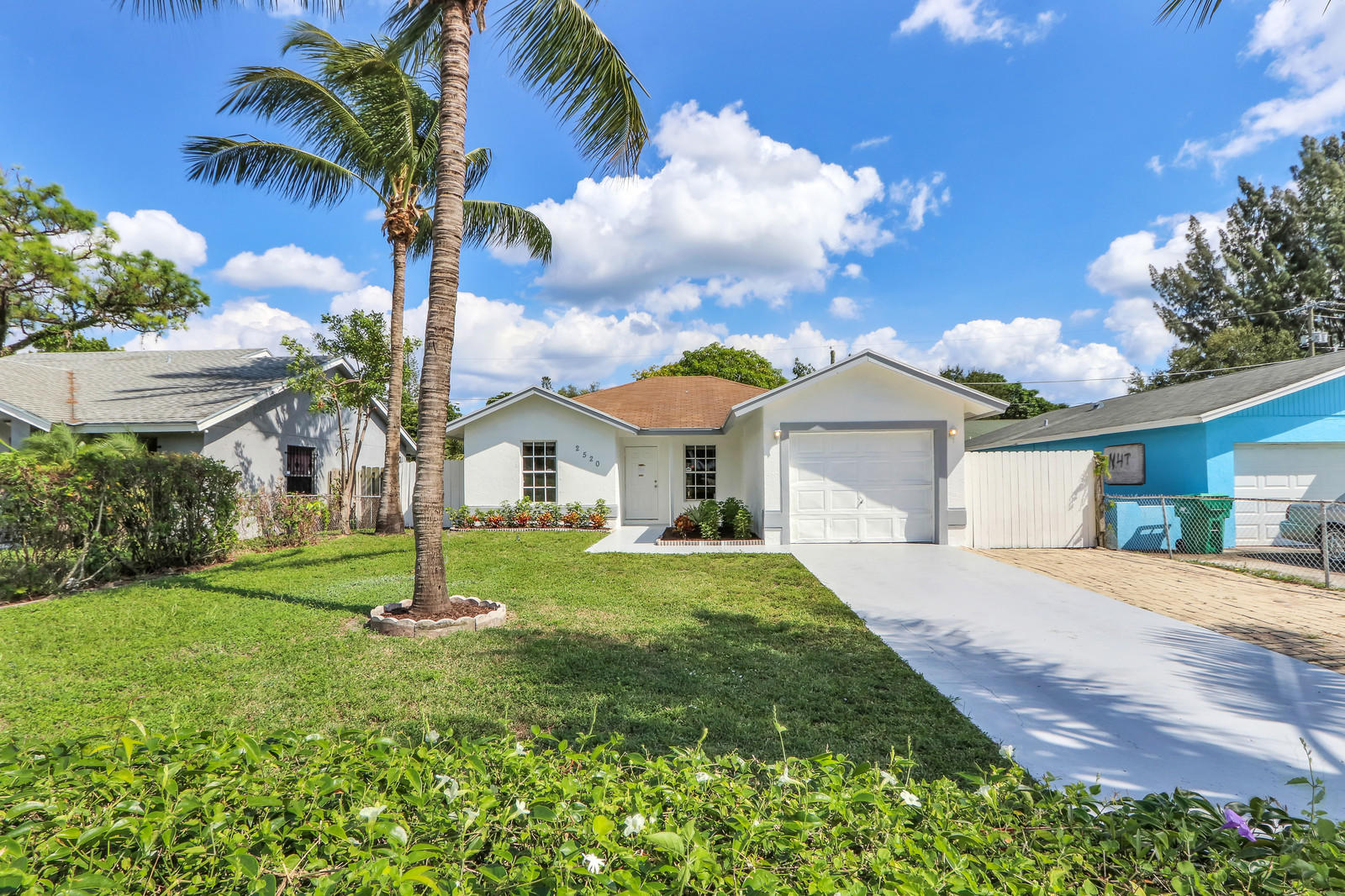 2520 R J Hendley Avenue Riviera Beach, FL 33404 - Photo 1 of 26 front