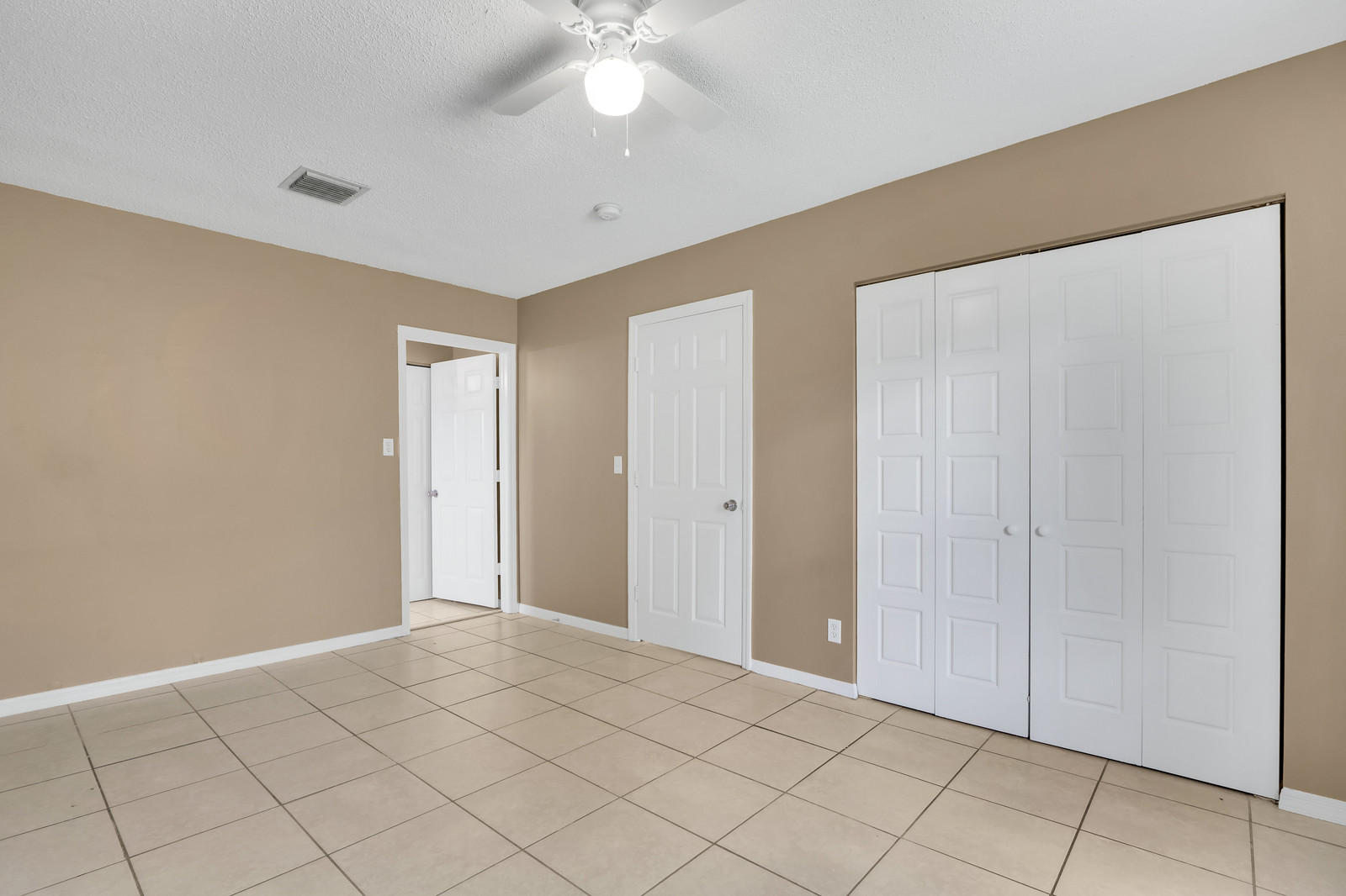 2520 R J Hendley Avenue Riviera Beach, FL 33404 - Photo 13 of 26 16_Image_16_of_26_mls