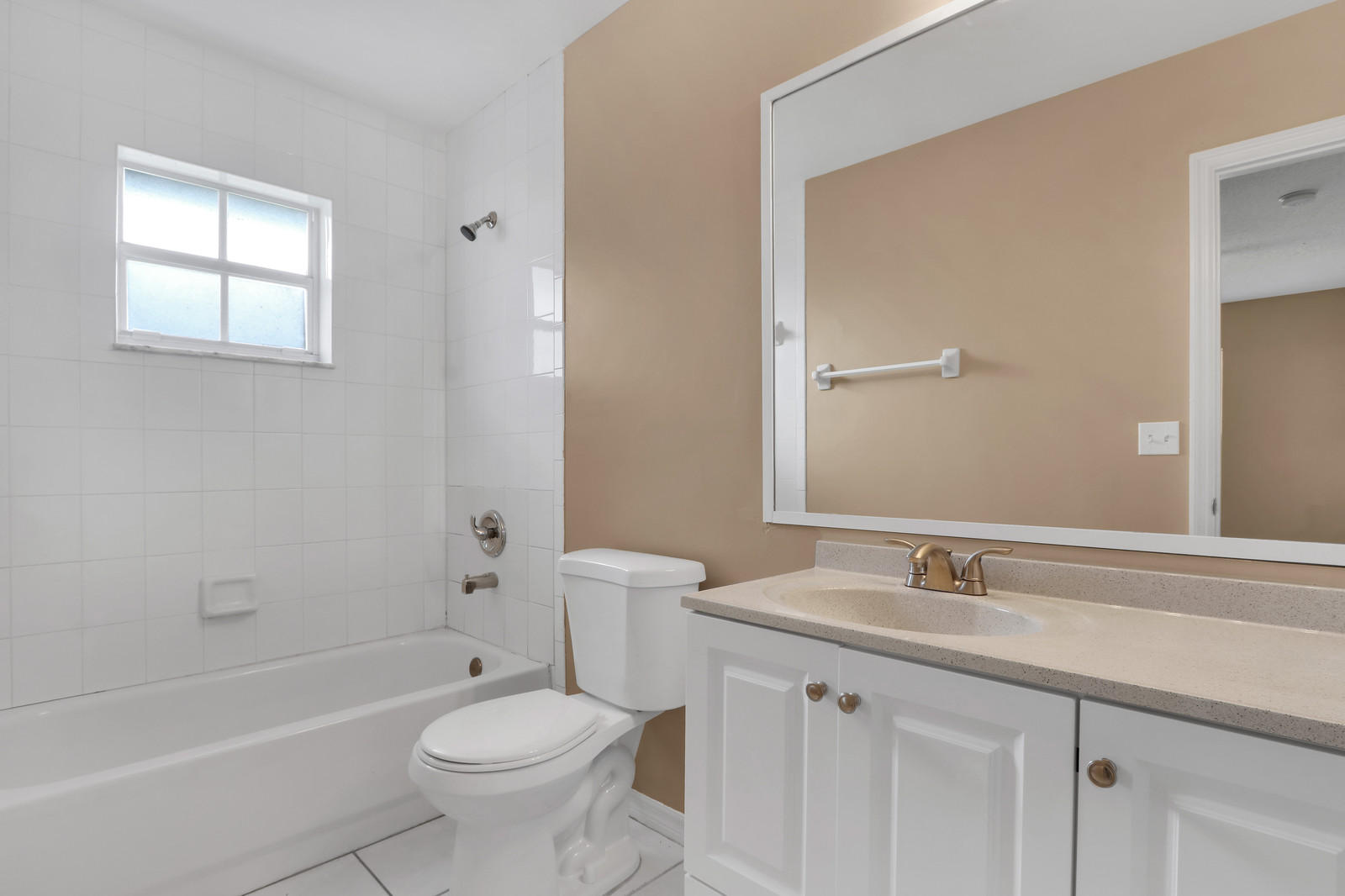 2520 R J Hendley Avenue Riviera Beach, FL 33404 - Photo 14 of 26 17_Image_17_of_26_mls