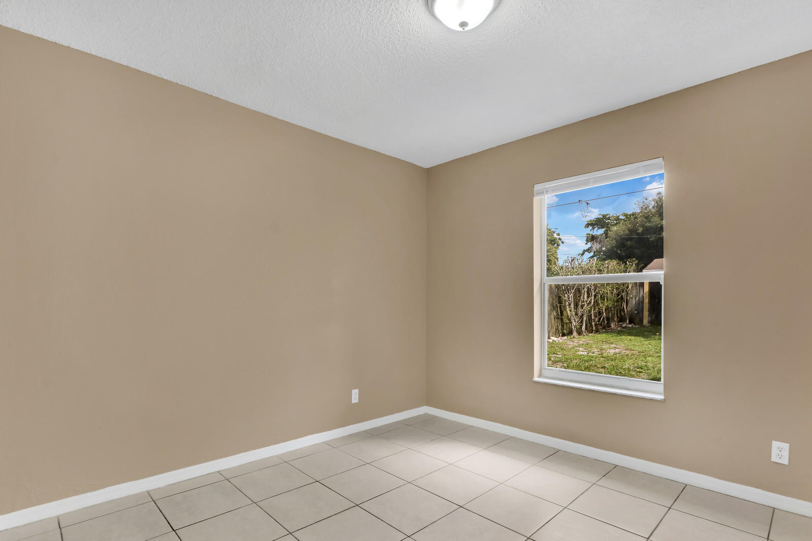 2520 R J Hendley Avenue Riviera Beach, FL 33404 - Photo 16 of 26 20_Image_20_of_26_mls
