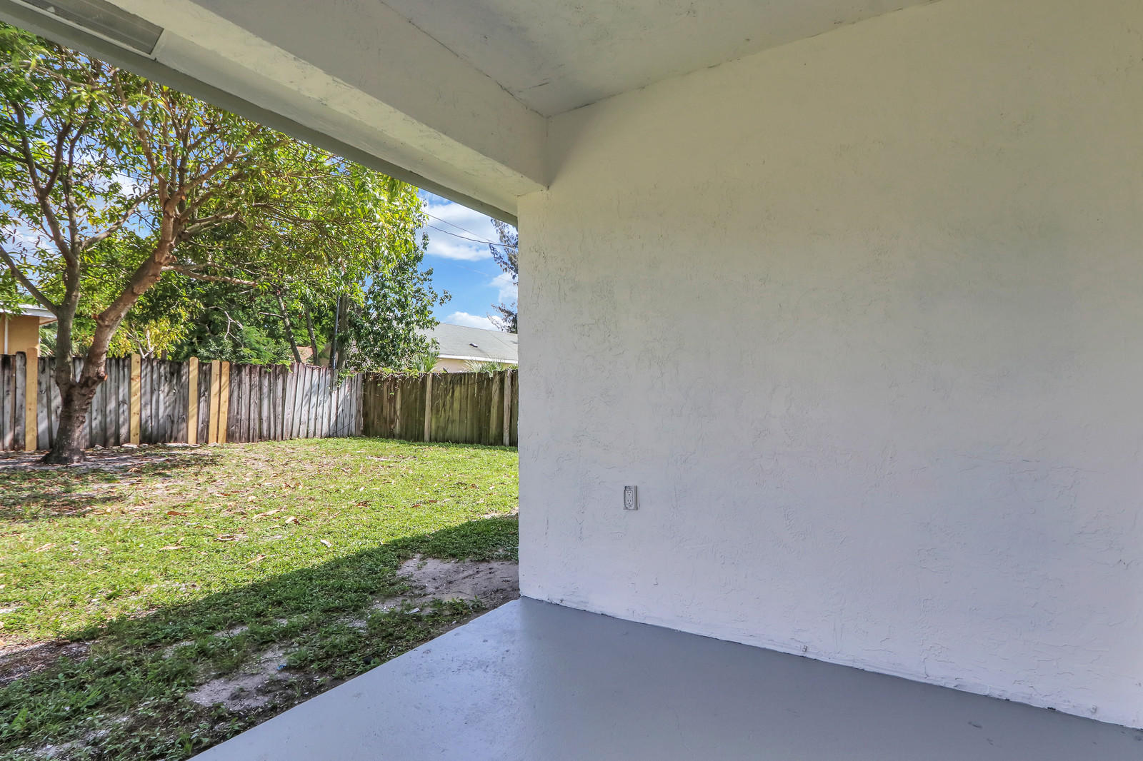 2520 R J Hendley Avenue Riviera Beach, FL 33404 - Photo 19 of 26 22_Image_22_of_26_mls