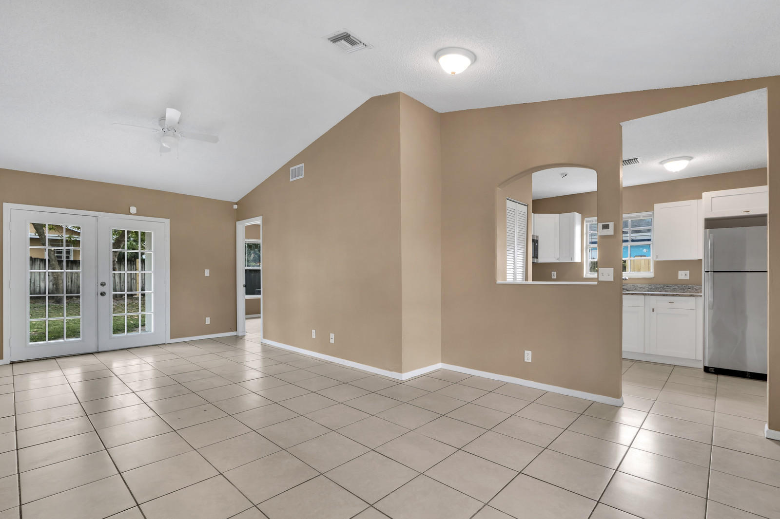 2520 R J Hendley Avenue Riviera Beach, FL 33404 - Photo 2 of 26 05_Image_5_of_26_mls