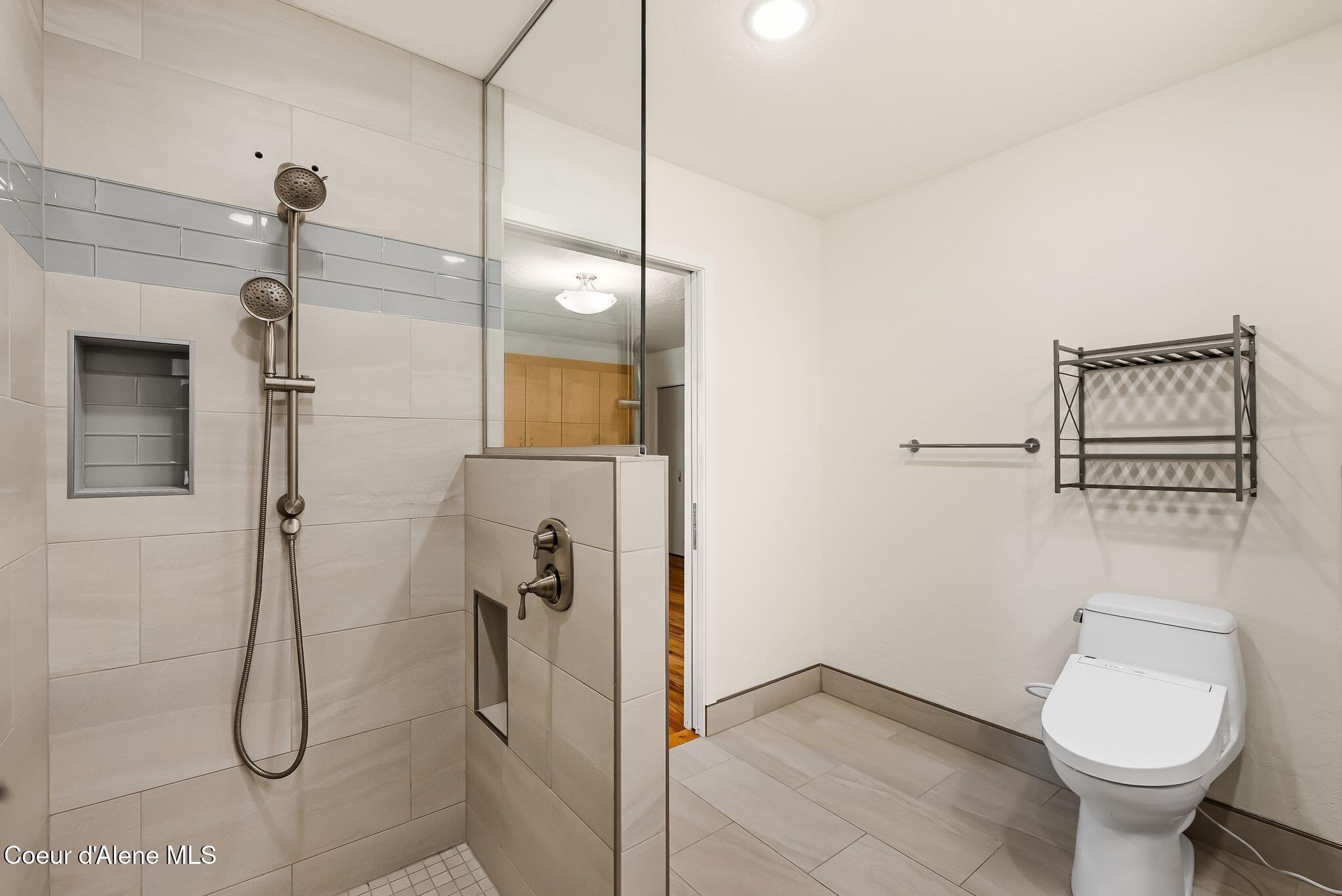 1104 Birch Street Sandpoint, ID 83864 - Photo 34 of 87 En Suite
