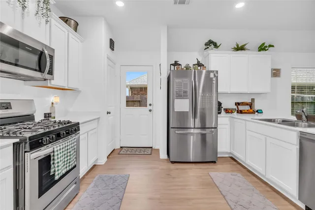 $2,150 | 6308 Astoria Park Lane, Porter, TX 77365