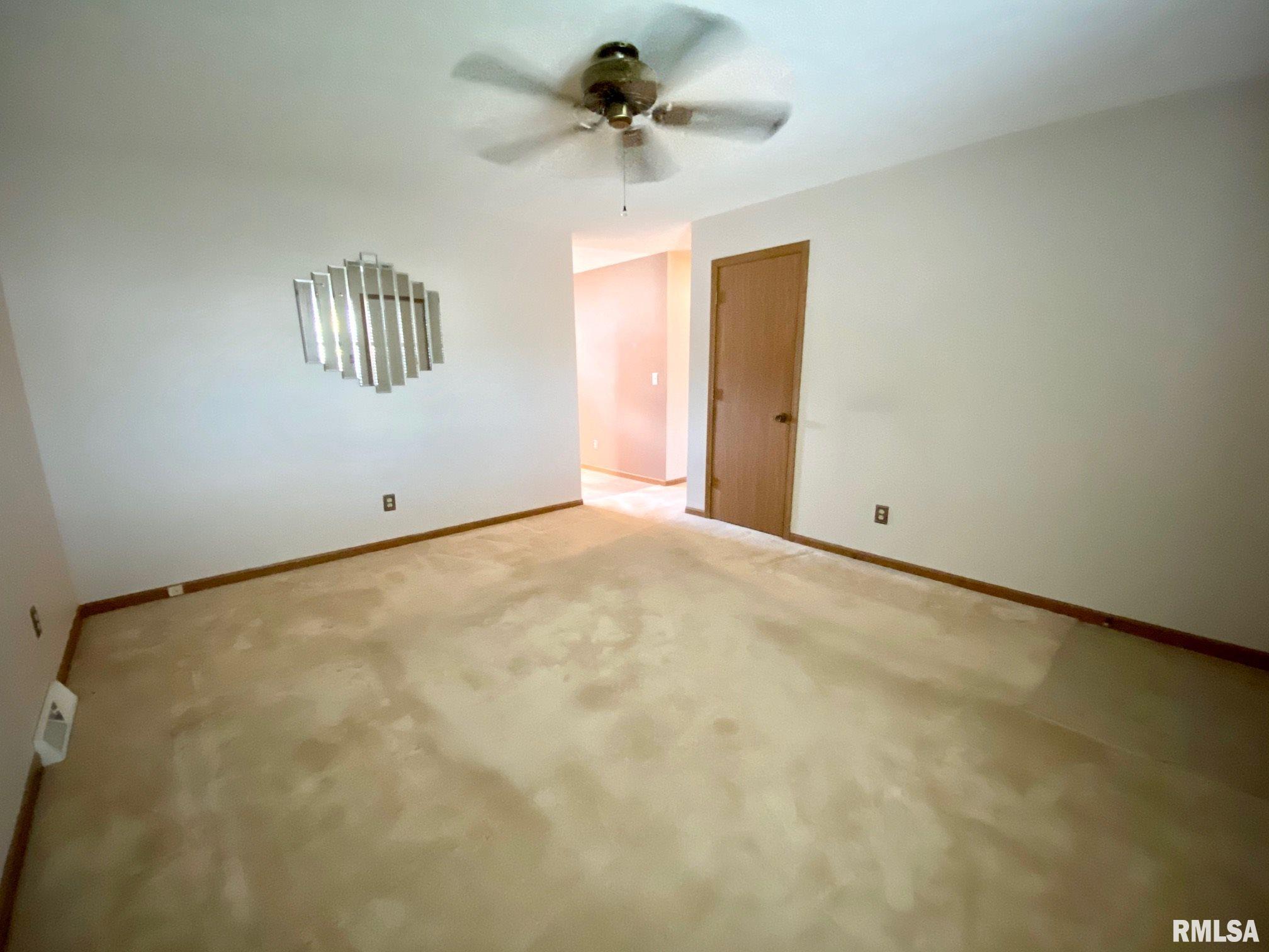 3016 Stokebridge Road Springfield, IL 62702 - Photo 6 of 22