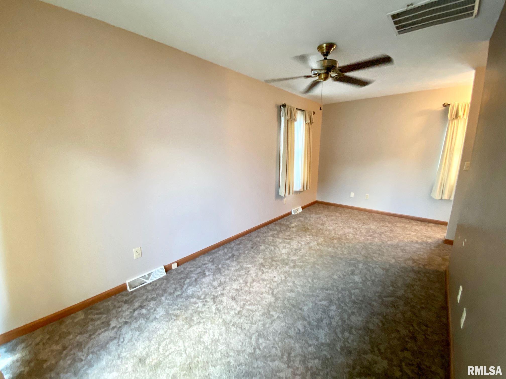 3016 Stokebridge Road Springfield, IL 62702 - Photo 10 of 22