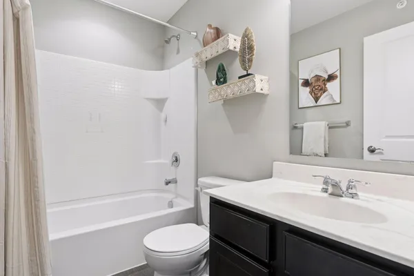 $395,000 | 15452 Eames Way, Apple Valley, MN 55124