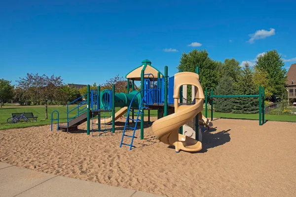 $395,000 | 15452 Eames Way, Apple Valley, MN 55124