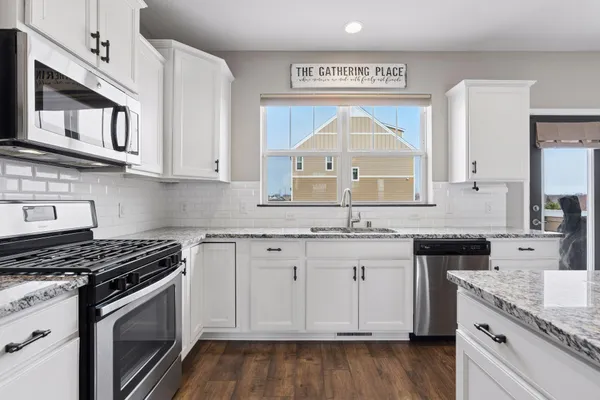 $395,000 | 15452 Eames Way, Apple Valley, MN 55124