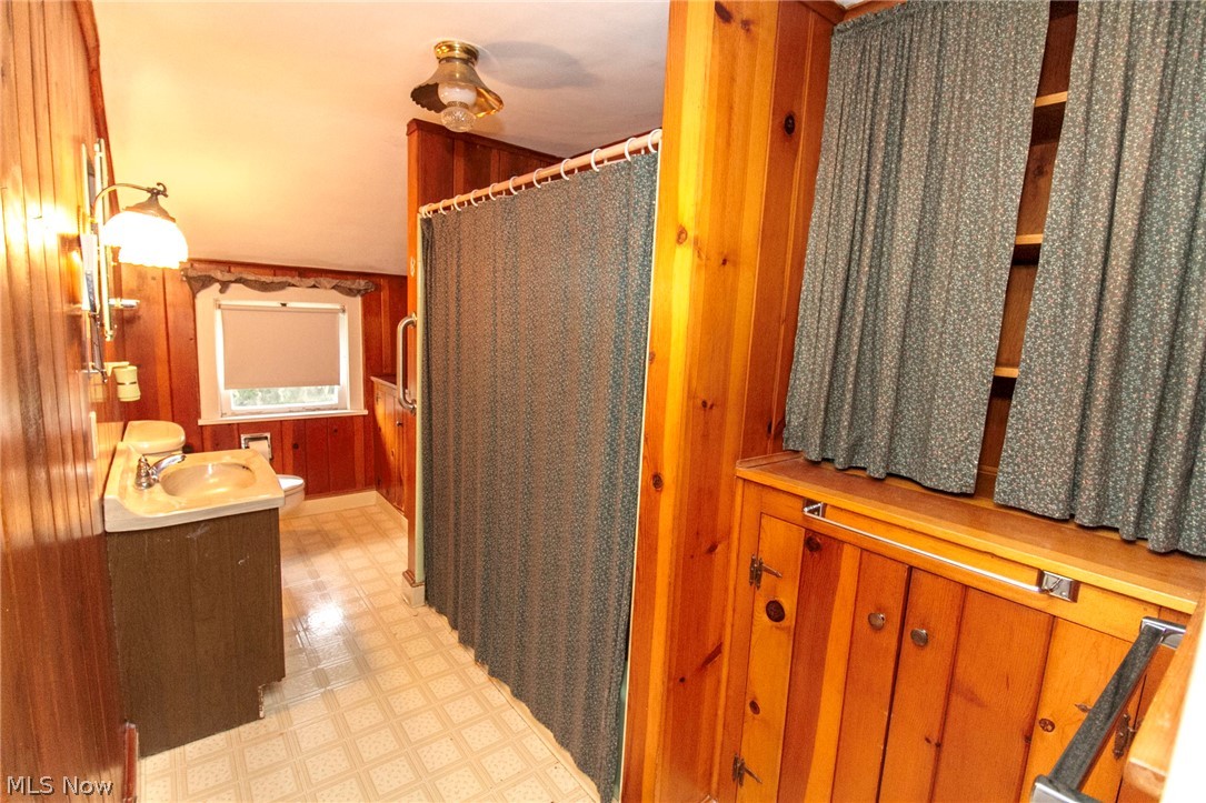 1923 Dock Road Madison, OH 44057 - Photo 27 of 35