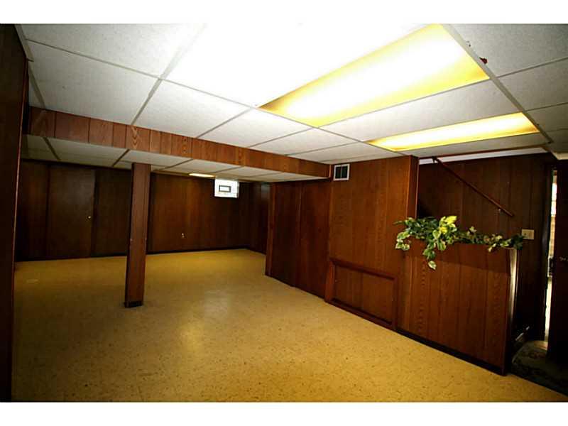 5530 Gibson Road Gibsonia, PA 15044 - Photo 12 of 14 Basement/Game Room.
