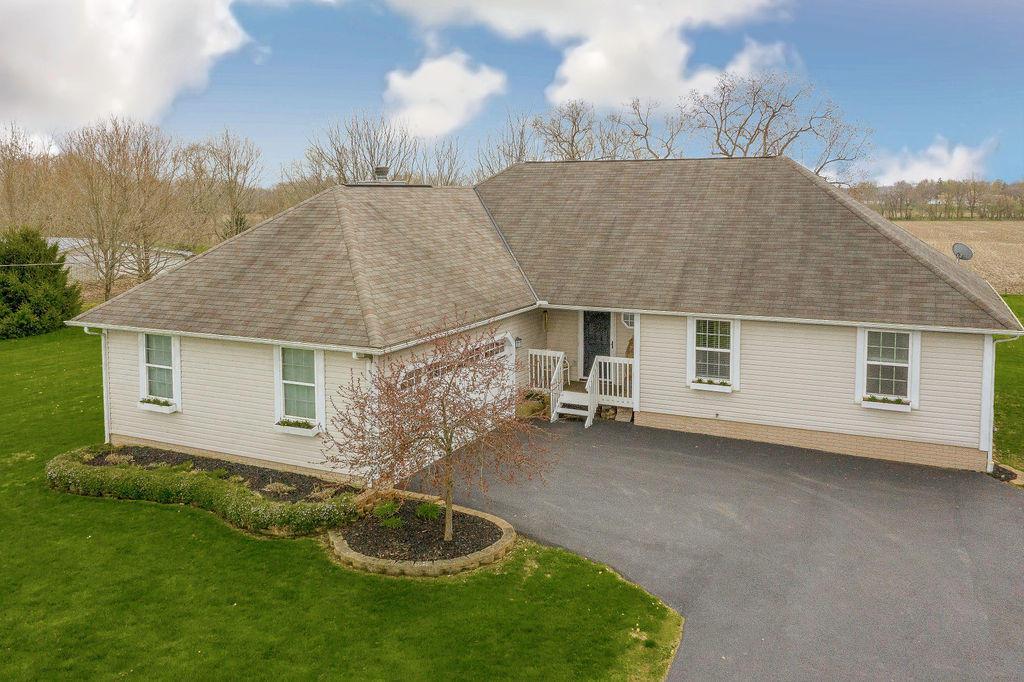 5419 Refugee Road Southwest Pataskala, OH 43062 - Photo 1 of 49