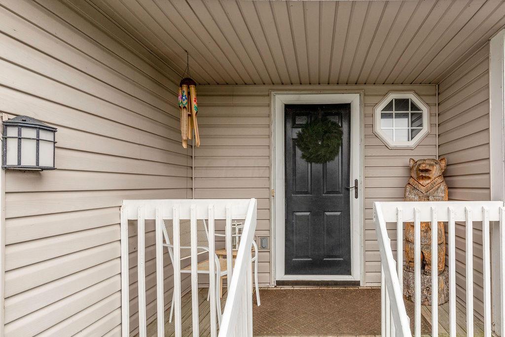 5419 Refugee Road Southwest Pataskala, OH 43062 - Photo 3 of 49
