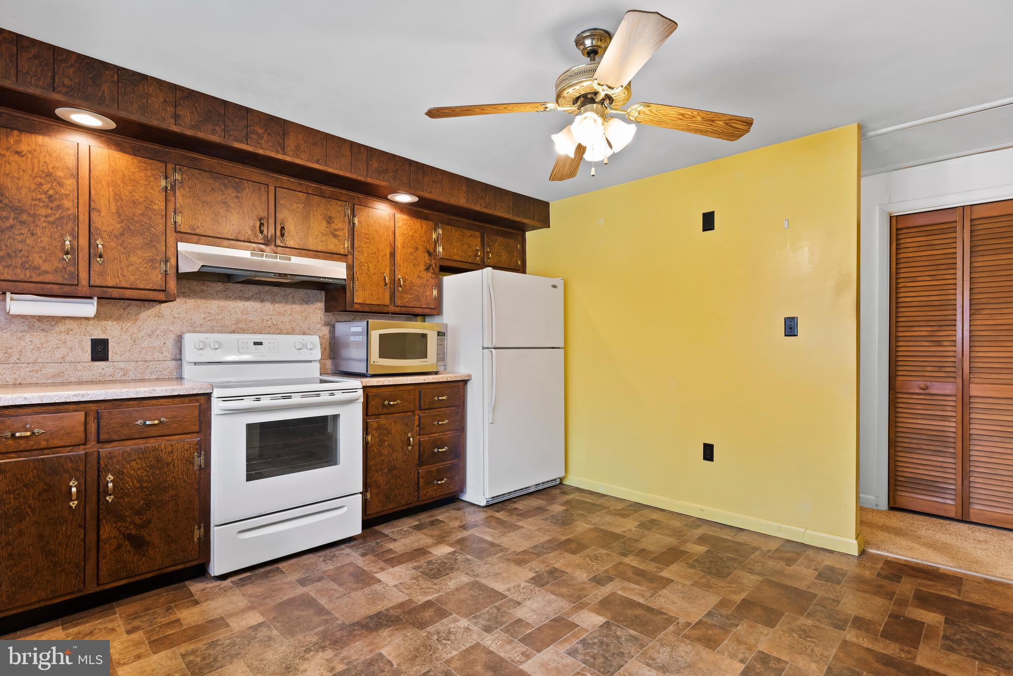 159 Cold Springs Road Carlisle, PA 17015 - Photo 19 of 36 Gallery Image 19