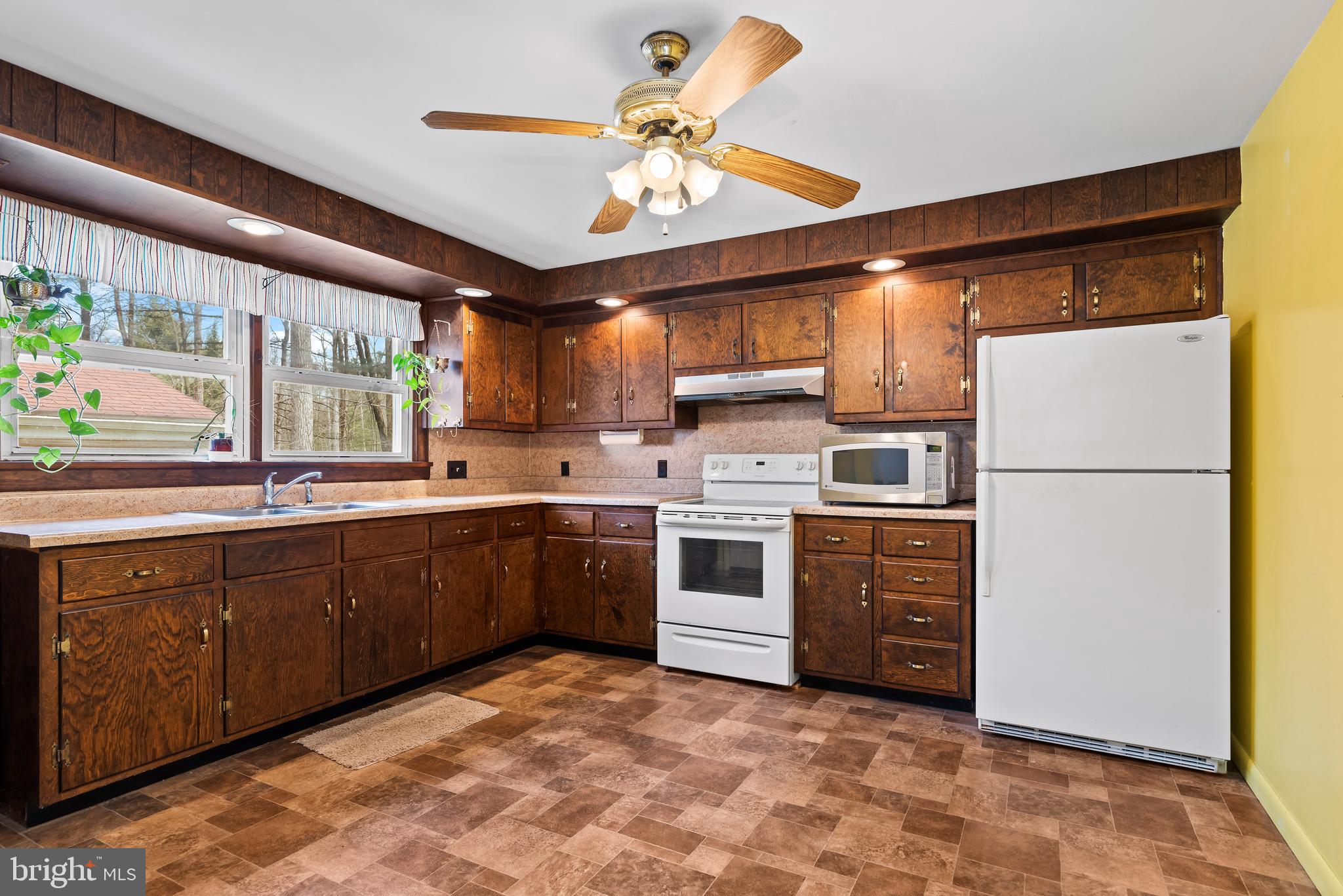 159 Cold Springs Road Carlisle, PA 17015 - Photo 20 of 36 Gallery Image 20