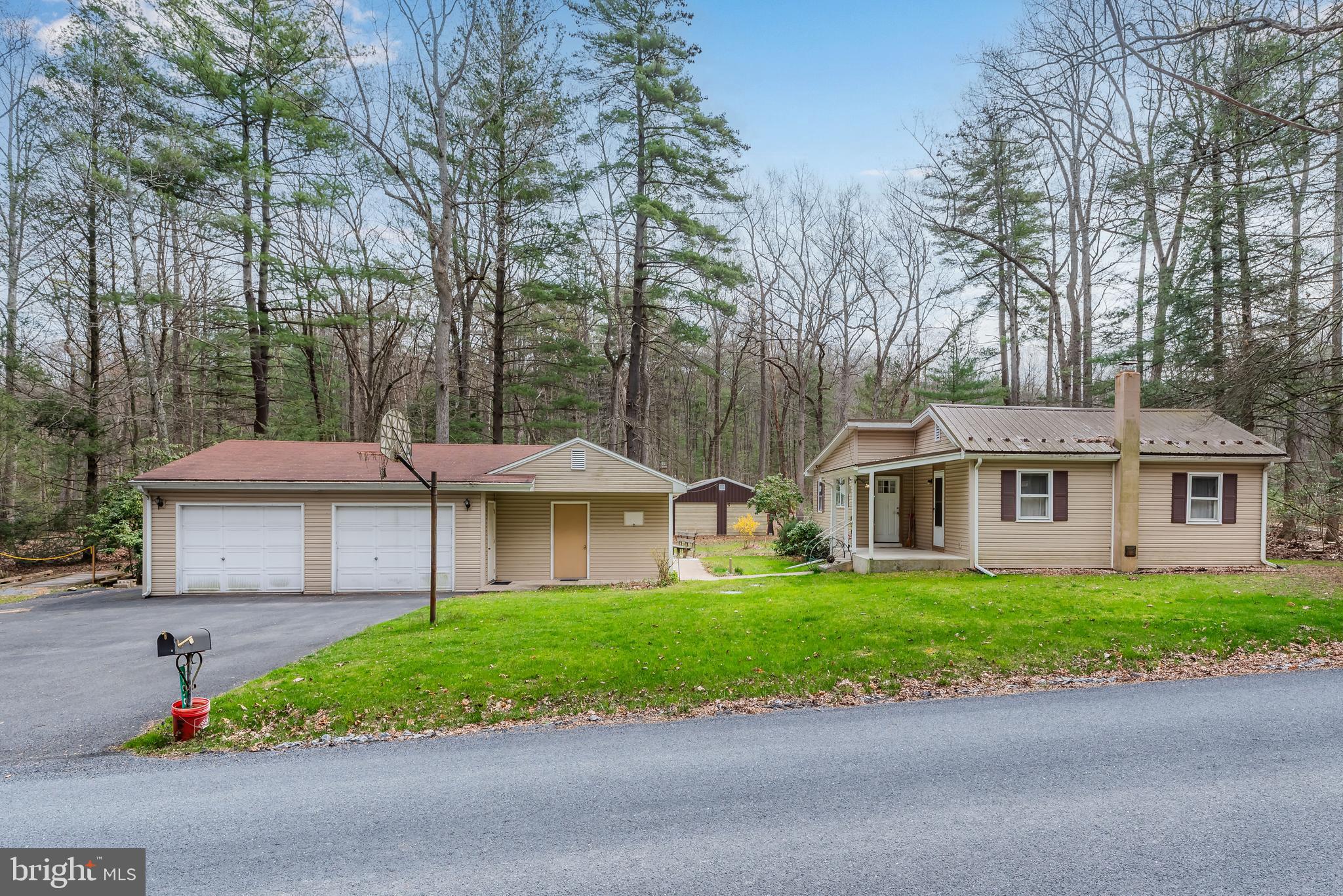 159 Cold Springs Road Carlisle, PA 17015 - Photo 3 of 36 Gallery Image 3