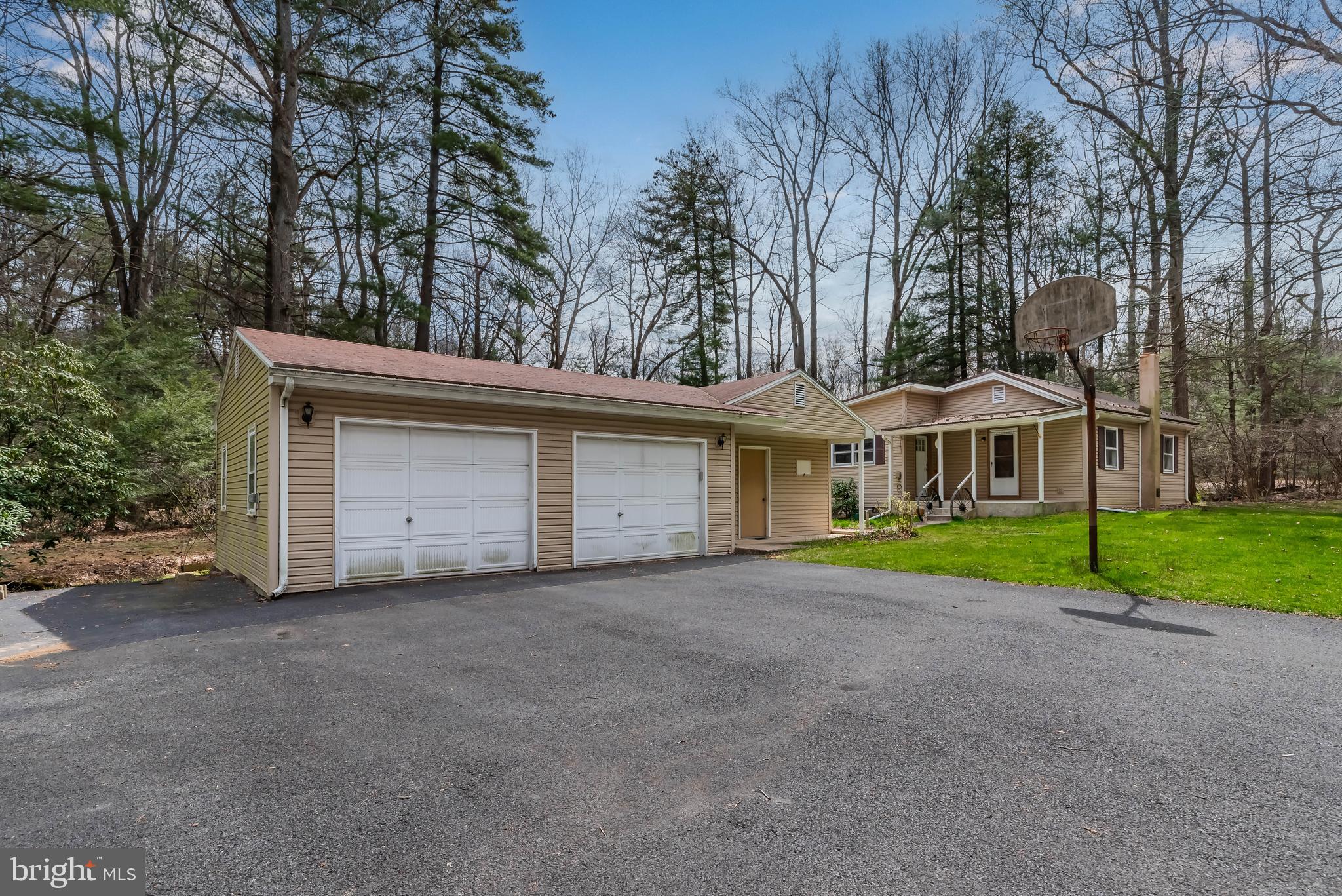 159 Cold Springs Road Carlisle, PA 17015 - Photo 5 of 36 Gallery Image 5