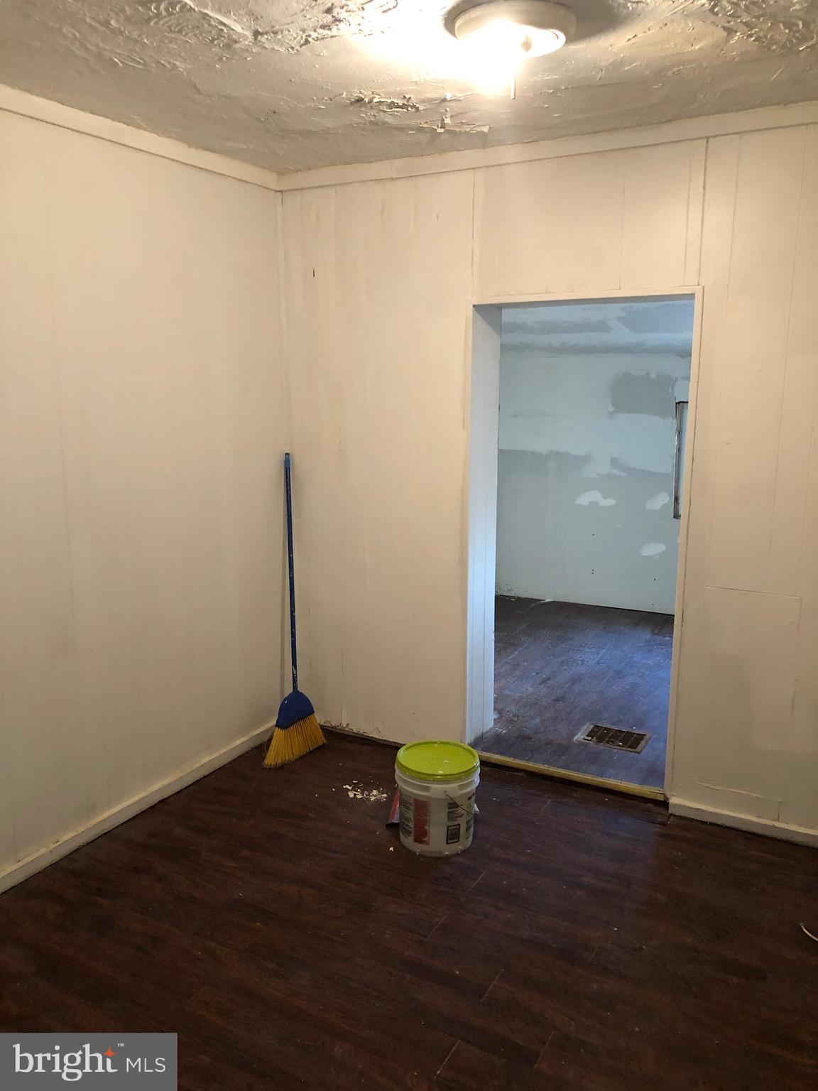 416 Franklin Street Darby, PA 19023 - Photo 7 of 15