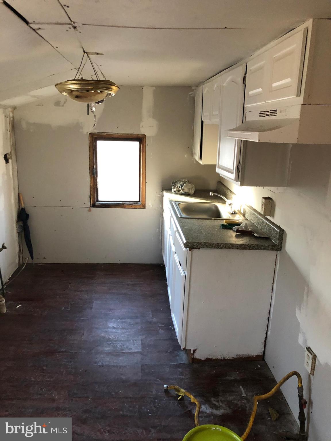 416 Franklin Street Darby, PA 19023 - Photo 8 of 15