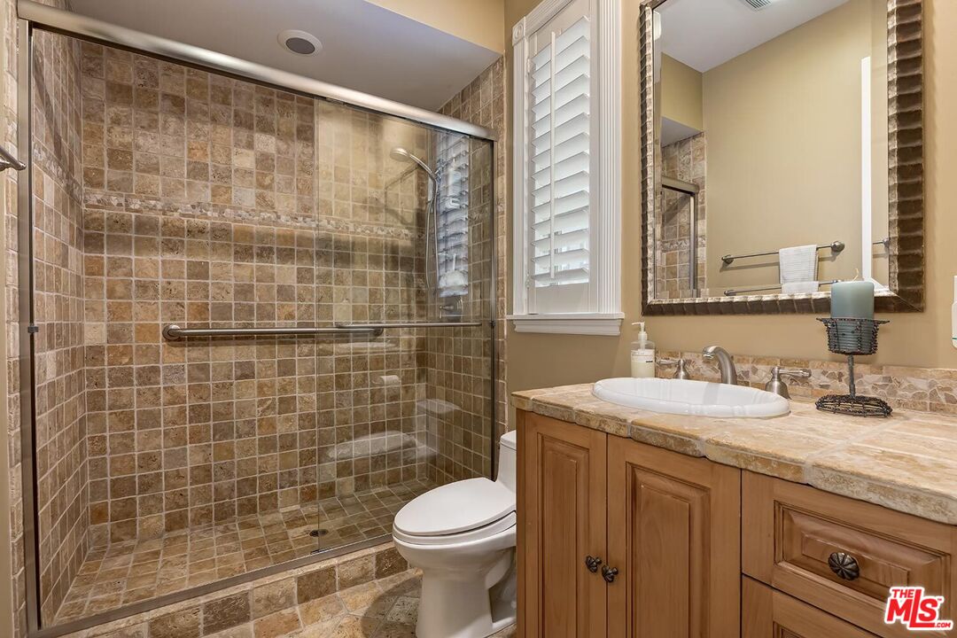 9355 Kirkside Road Los Angeles, CA 90035 - Photo 13 of 29