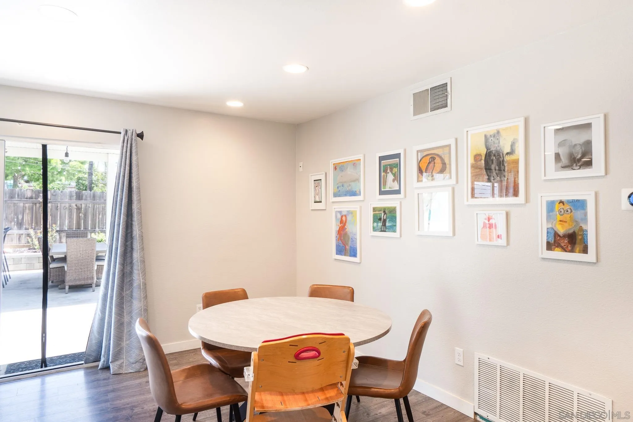 10083 West Glendon Circle Santee, CA 92071 - Photo 13 of 31
