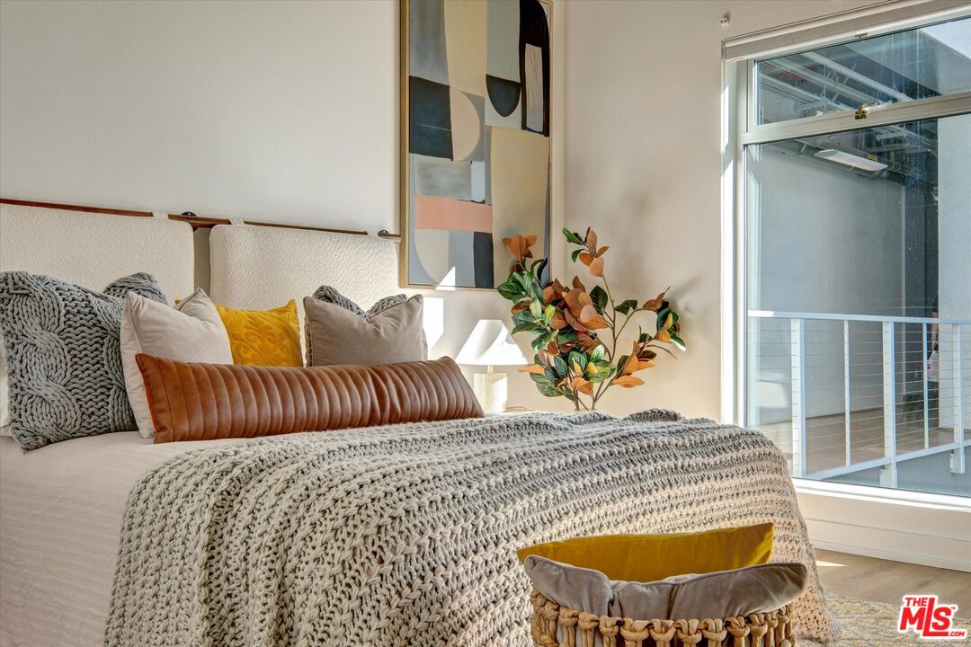 645 West 9th Street, Unit 741 Los Angeles, CA 90015 - Photo 12 of 34