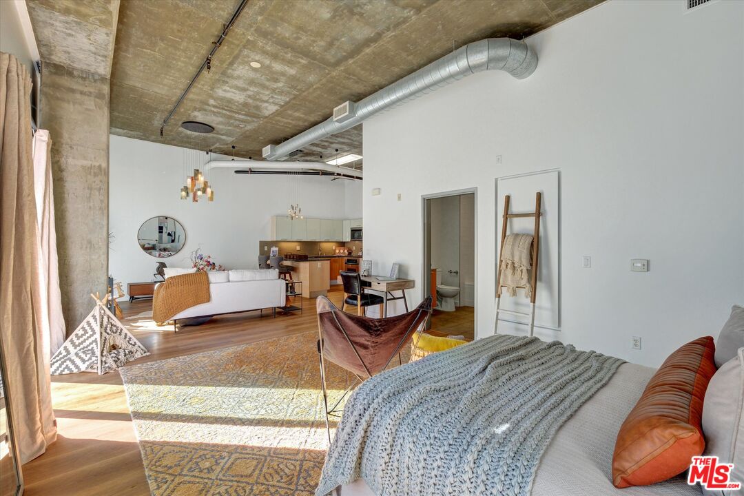 645 West 9th Street, Unit 741 Los Angeles, CA 90015 - Photo 15 of 34