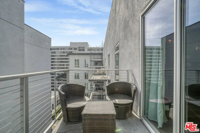 $435,000 | 645 West 9th Street, Unit 741, Los Angeles, CA 90015