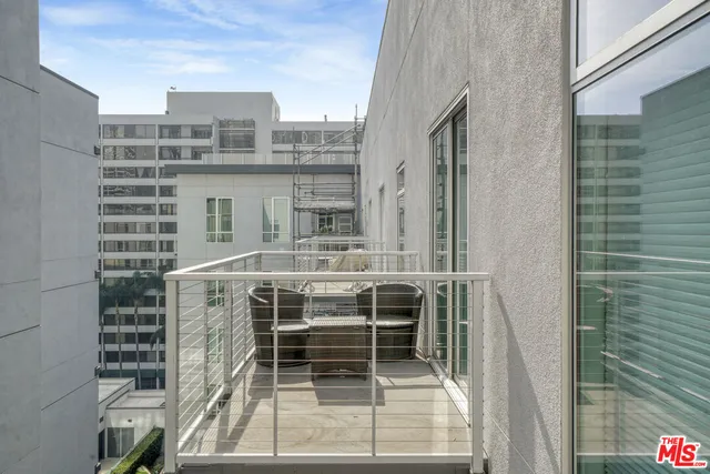 $435,000 | 645 West 9th Street, Unit 741, Los Angeles, CA 90015
