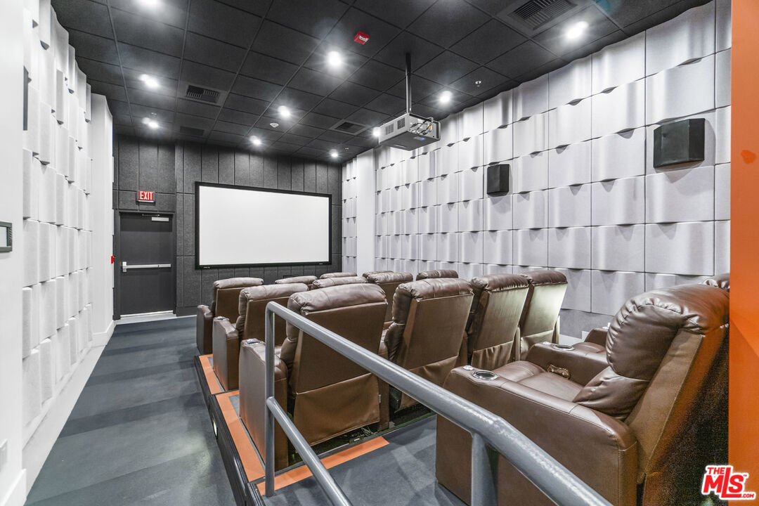 645 West 9th Street, Unit 741 Los Angeles, CA 90015 - Photo 30 of 34