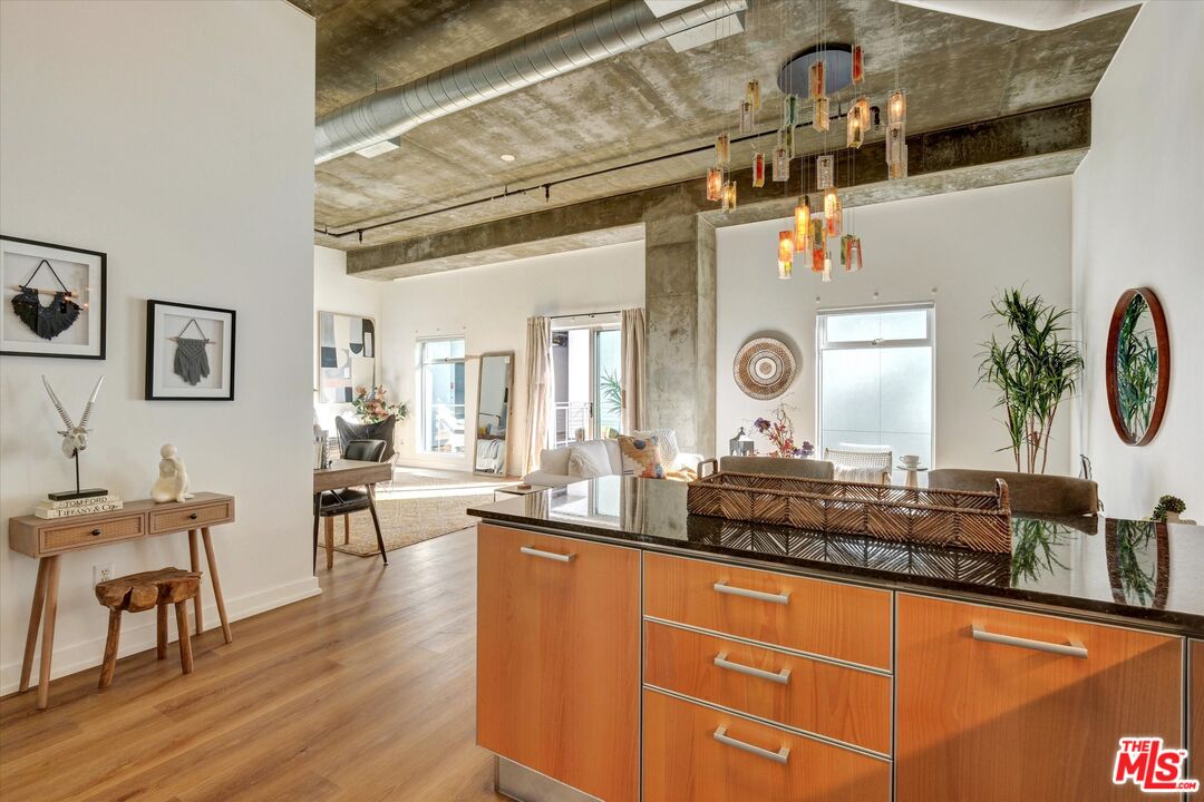 645 West 9th Street, Unit 741 Los Angeles, CA 90015 - Photo 6 of 34