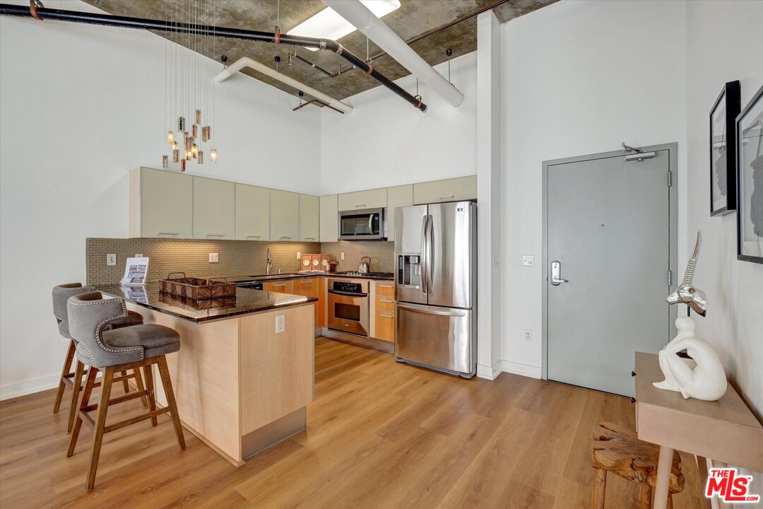 645 West 9th Street, Unit 741 Los Angeles, CA 90015 - Photo 8 of 34