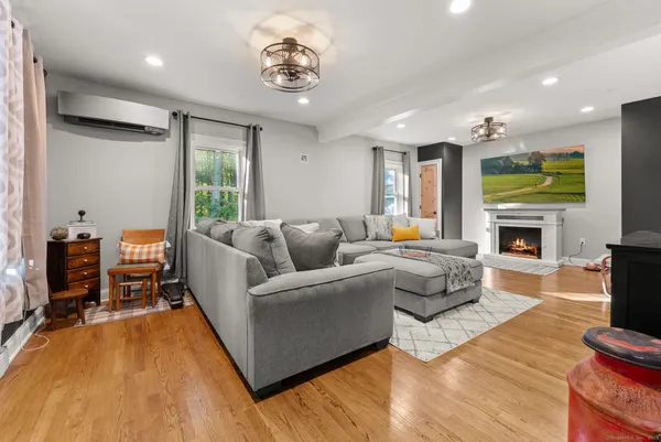 $775,000 | 44 Bantam Lake Heights, Morris, CT 06763