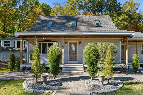 $775,000 | 44 Bantam Lake Heights, Morris, CT 06763